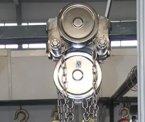 304材質和316材質的不銹鋼手拉葫蘆相比,哪個耐腐蝕